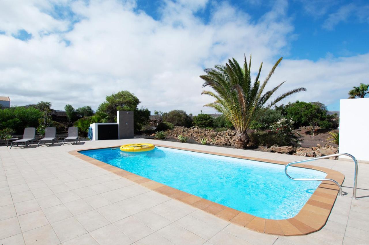Villa Wind Wave 28B - Heated & Shared Pool La Oliva Esterno foto